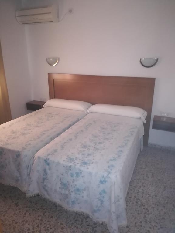 Hostal Paco Pepe Conil De La Frontera Extérieur photo