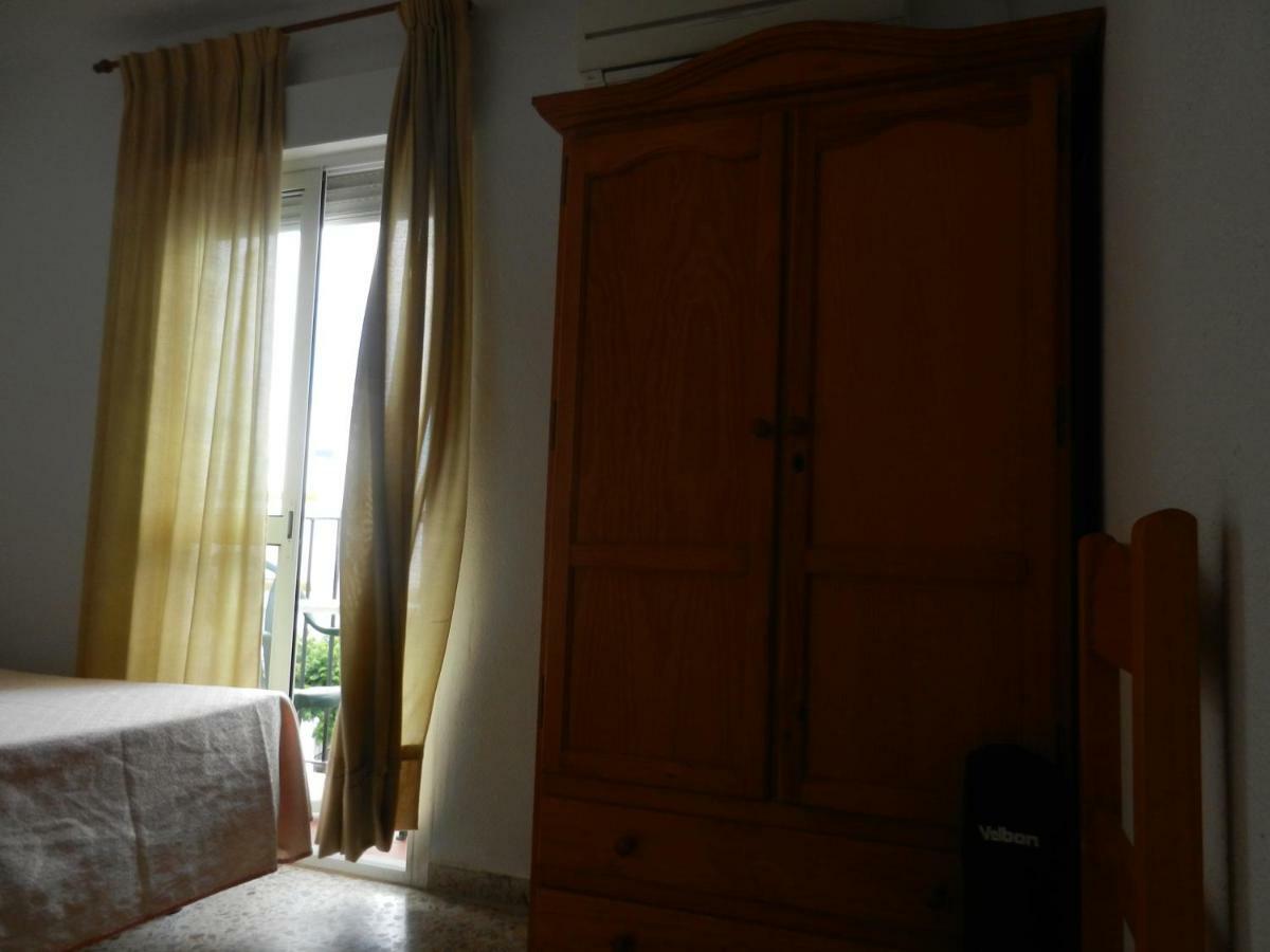 Hostal Paco Pepe Conil De La Frontera Extérieur photo